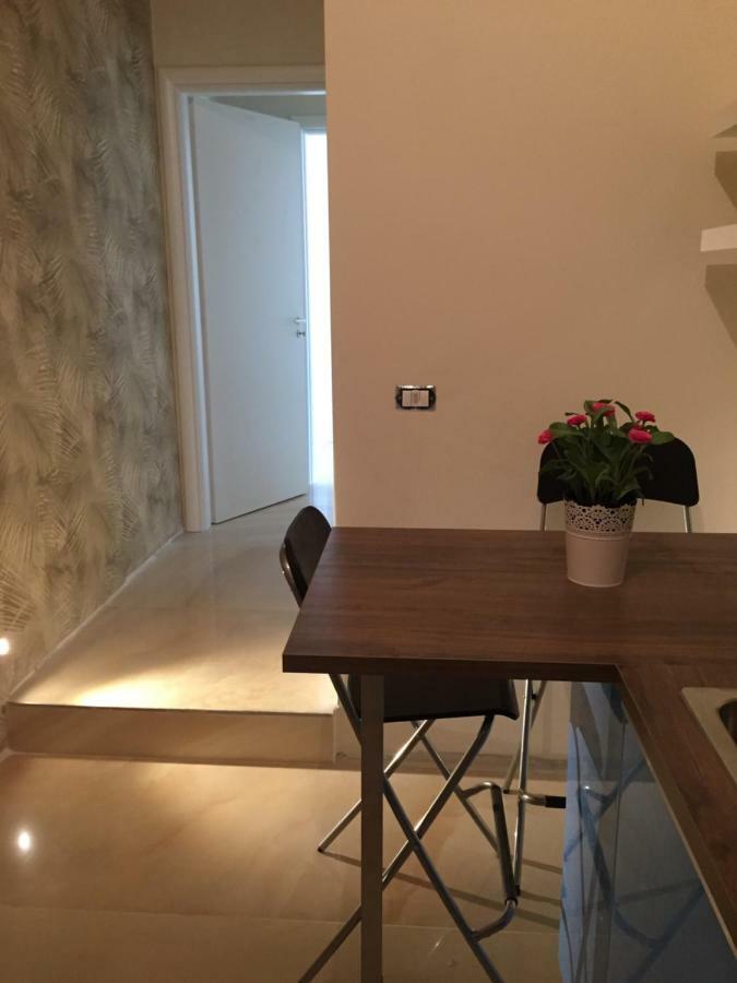 לינה וארוחת בוקר קטאניה Aquila House מראה חיצוני תמונה