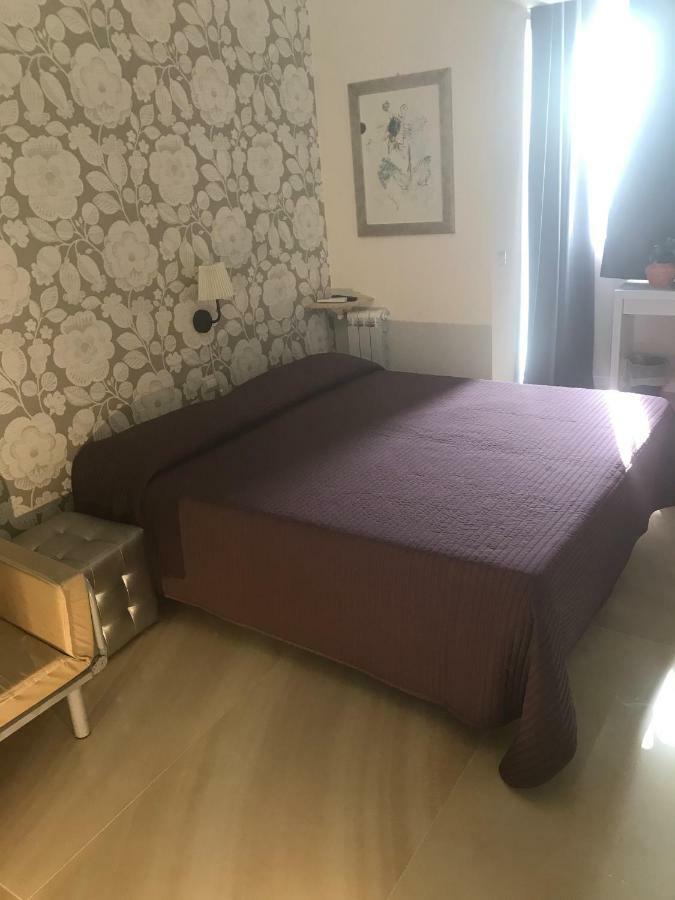 לינה וארוחת בוקר קטאניה Aquila House מראה חיצוני תמונה